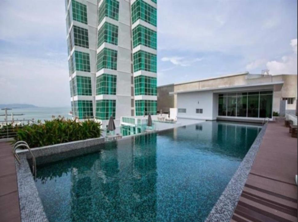 Maritime Suites Penang Jelutong Экстерьер фото